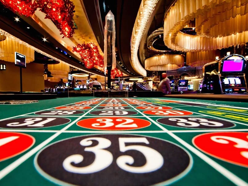 Không gian bàn chơi tại Mot88 Casino như Casino ngoài đời thực